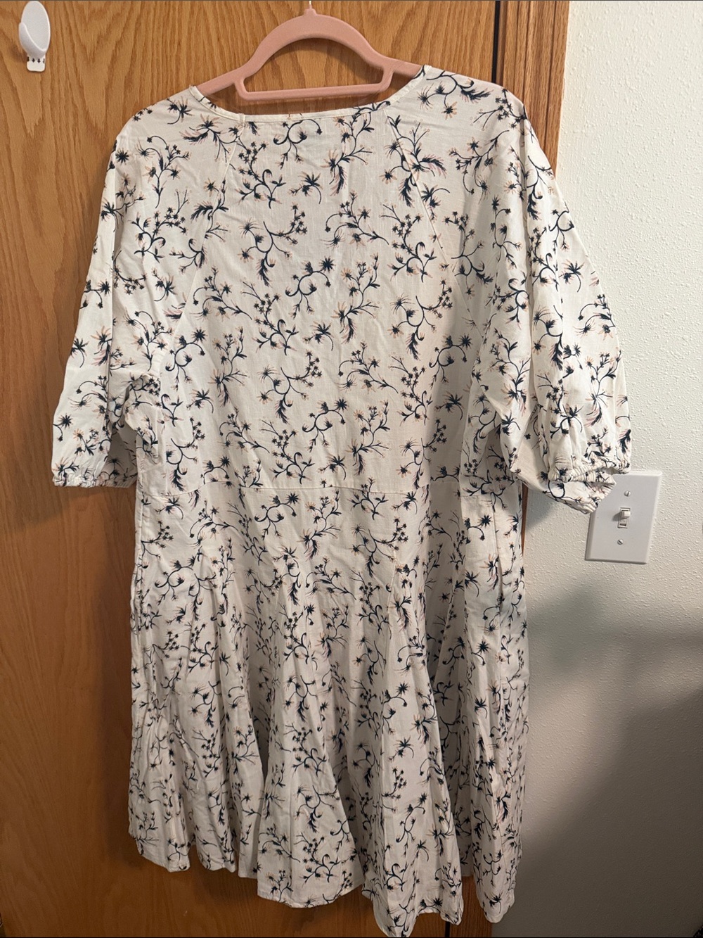 Universal Thread Ivory Floral V-Neck Mini Dress - Picture 3 of 3